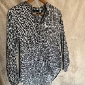 Investments Petites Black/White Blouse PS Like New